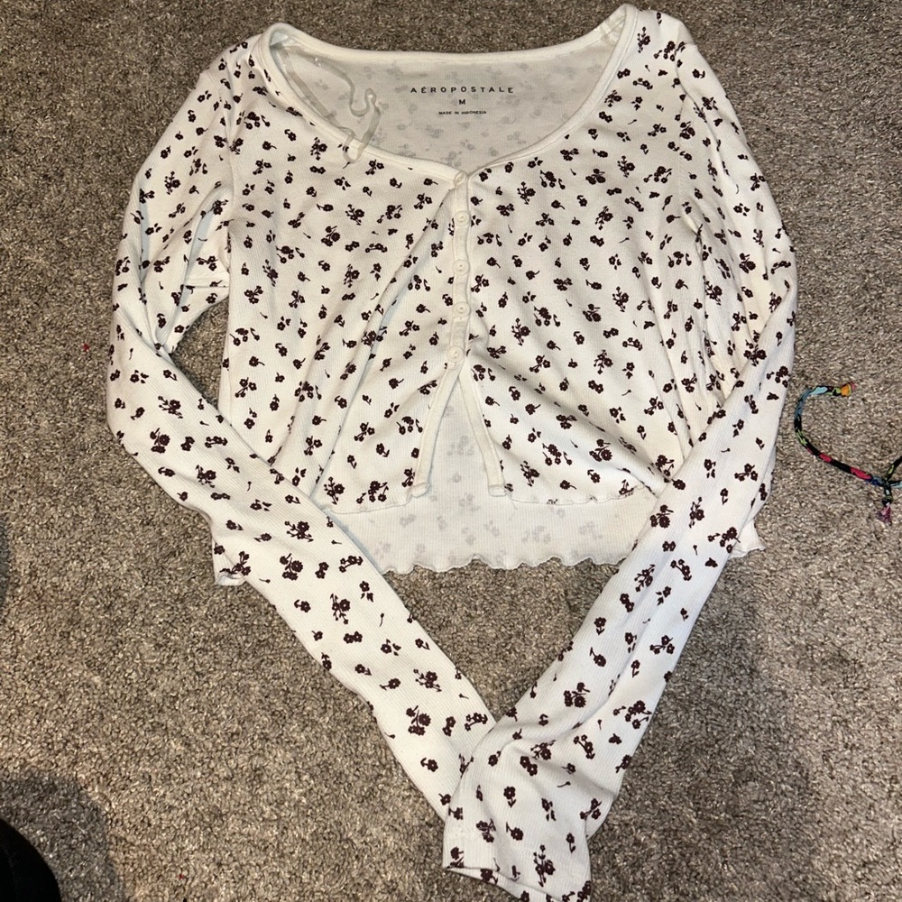 Aeropostale Floral Cropped Long Sleeve